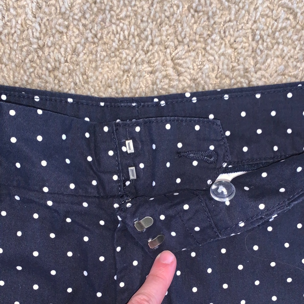 Tommy Hilfiger Women’s Navy Blue Polka Dot Summer Shorts Size 8 - Picture 4 of 8